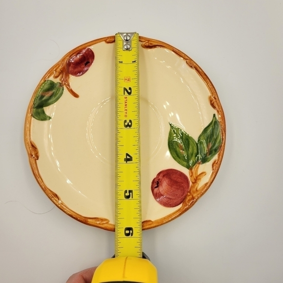 Vintage Franciscan Apple Set of 4 Cups & 4 Saucers - Picture 4 of 7